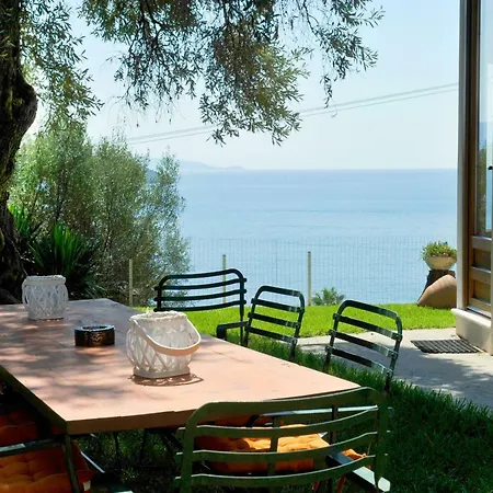 Poseidon M Ammos مدينة سكياثوس